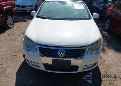 2008 Volkswagen Eos Komfort/Turbo z USA, uszkodzony, nr VIN WVWAA71F98V040279